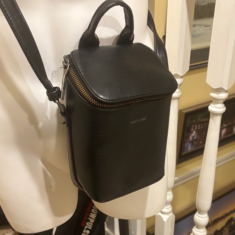 Matt & Nat Black Belt Bag